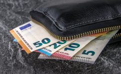 ﻿La soglia dei contanti torna al vecchio limite dei 2.000 euro